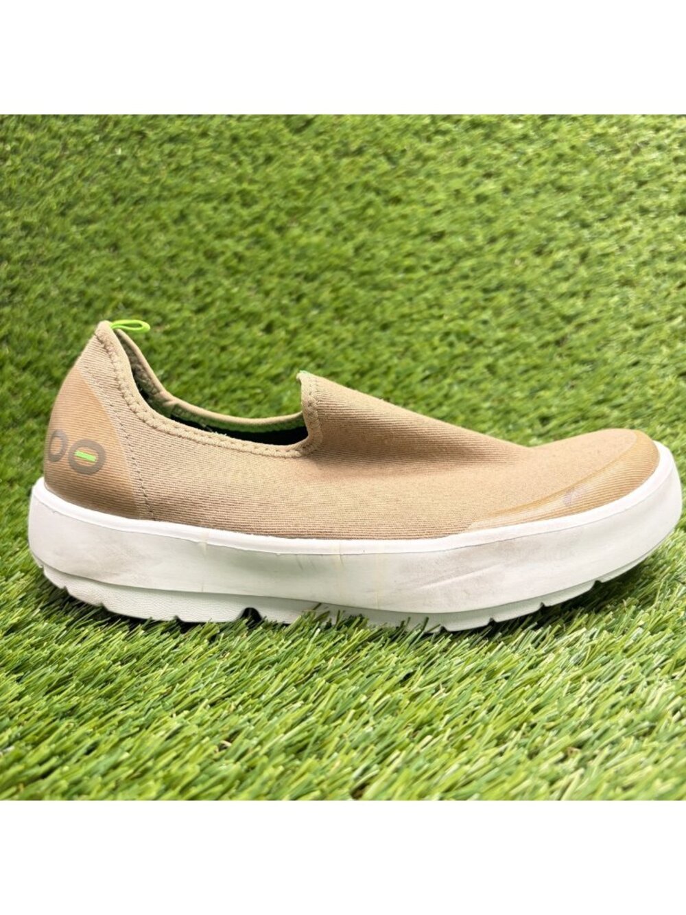 Oofos OOmg Eezee Low Womens Size 6.5 Taupe White Casual Slip On Recovery Shoes